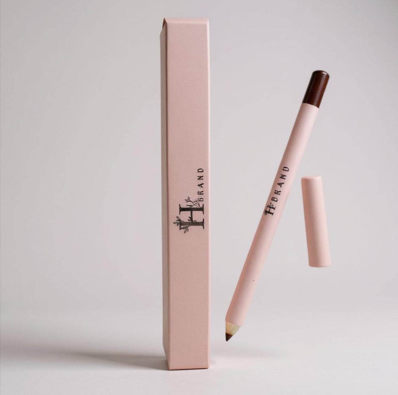 قلم تحديد الشفاه